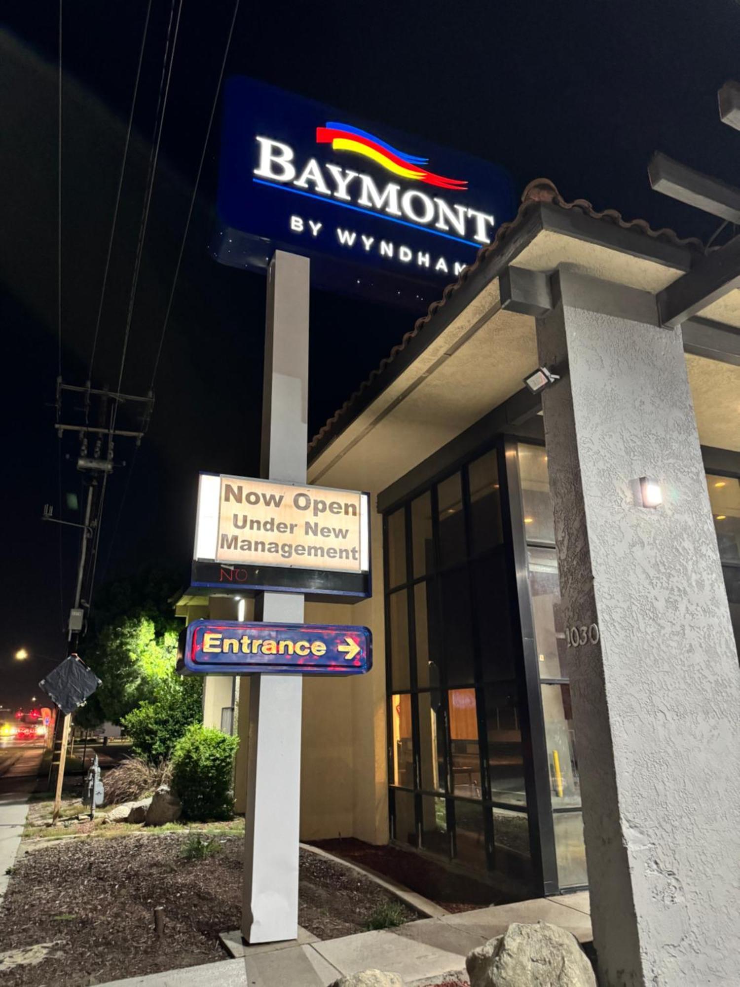 Baymont By Wyndham Bakersfield Hotel Exterior photo